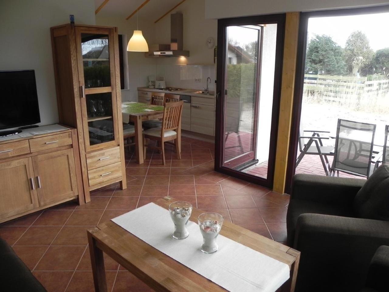 M1 Ferienhaus Mit Garten, Terrasse Und Carport Butjadingen Exteriör bild