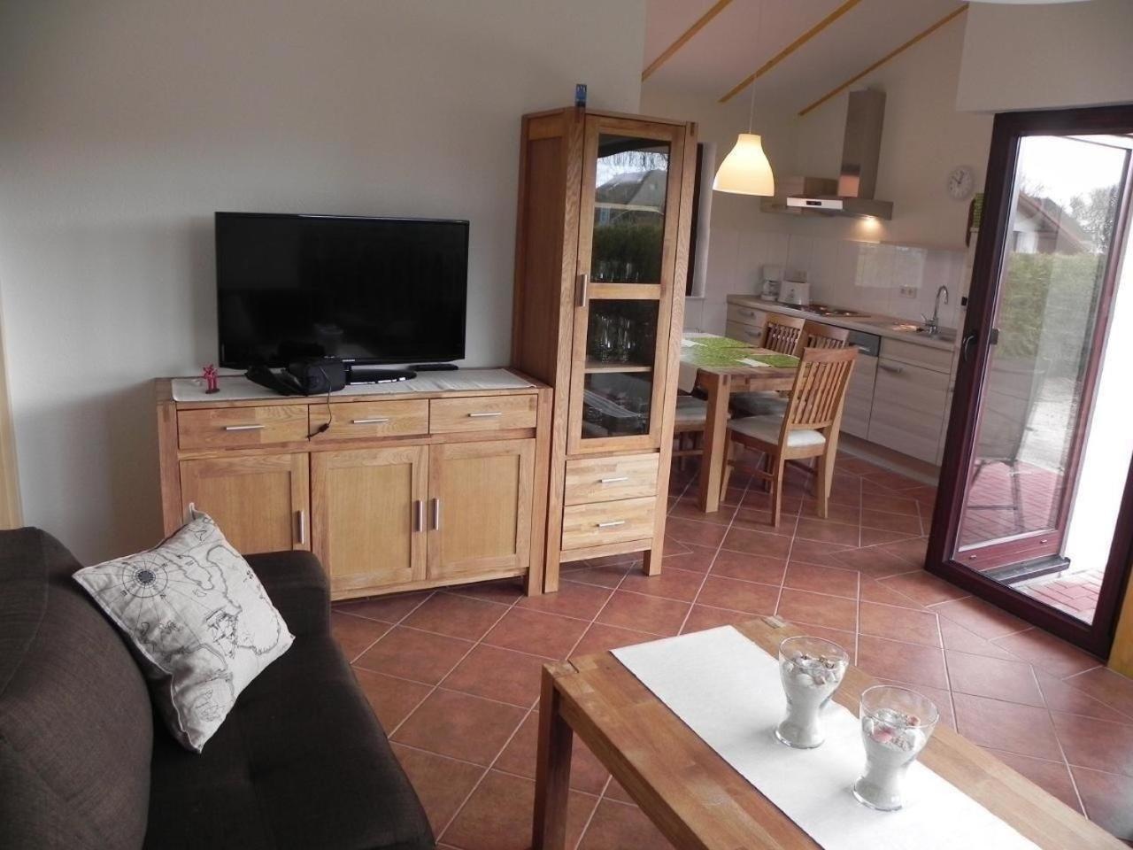 M1 Ferienhaus Mit Garten, Terrasse Und Carport Butjadingen Exteriör bild